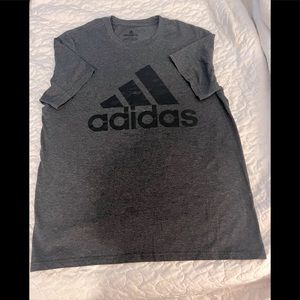 Adidas men’s medium gray short sleeved t-shirt in good condition.